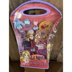 LIL BRATZ SLUMBER PARTY 20 ACCESSORIES PLAYSET Cloe DOLL MGA 2003 Vtg Cowboy Bag